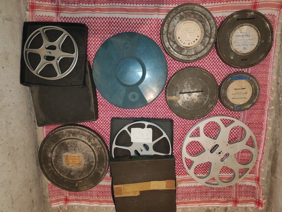 Lot starih filmov in koluta premera 16mm