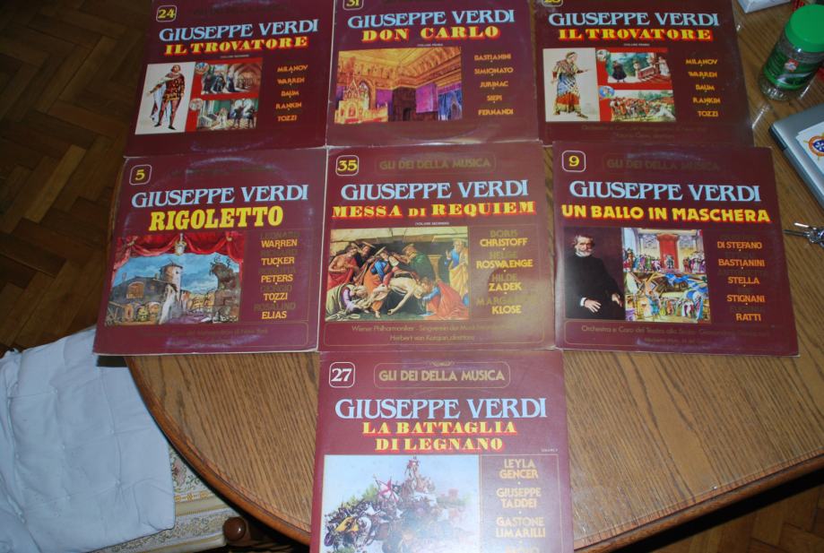 Sedem LP oper GIUSEPPE VERDI (10 LP plošč).