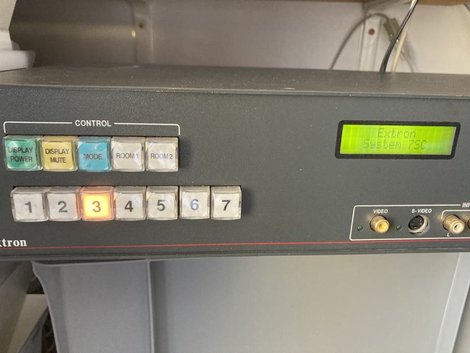 Extron video konverter, matrika 7SC, rack ohišje