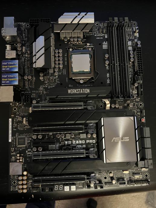 Intel I9 9990K in Asus WS Z390 PRO