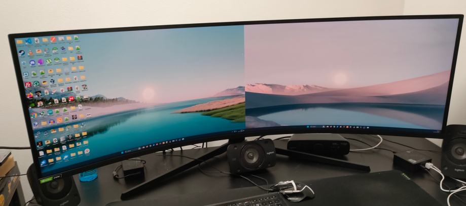 Samsung Odyssey G9 C49G95TSSR ukrivljen gaming monitor