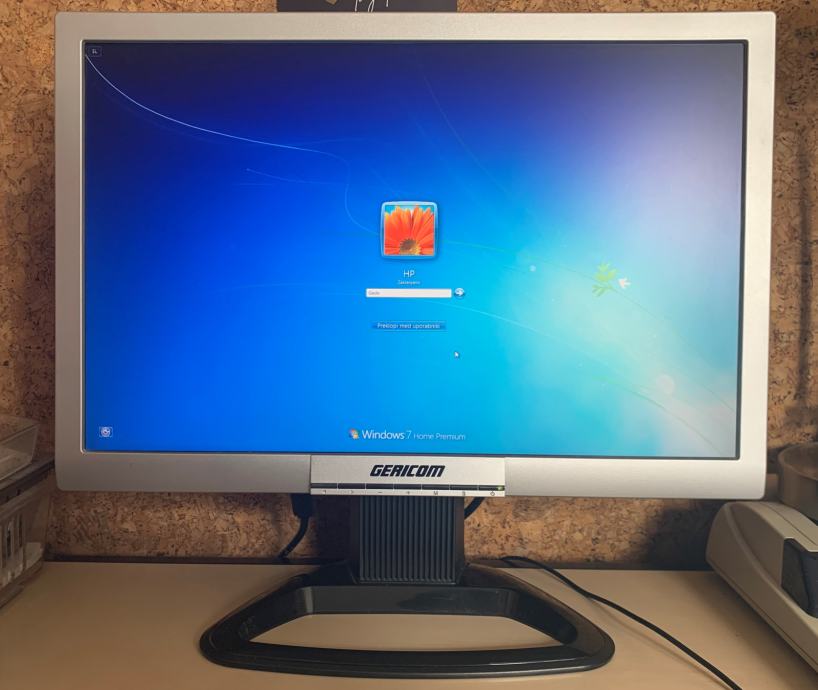 Gericom 20" Wide TFT Display Monitor