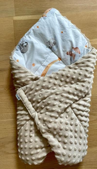 Baby carrier blanket - celoletna odeja