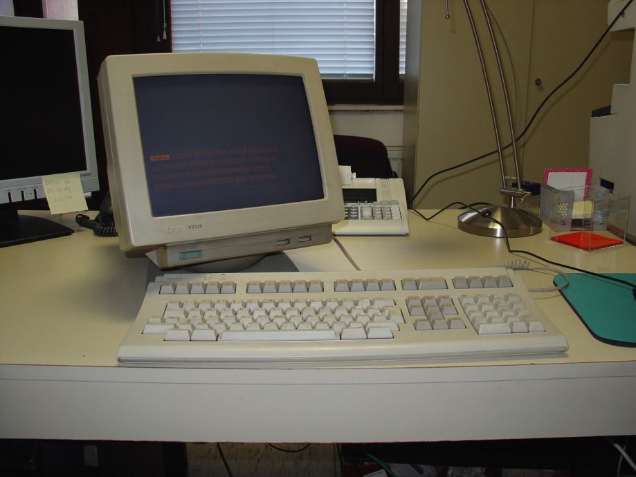 Digital VT420 TERMINAL