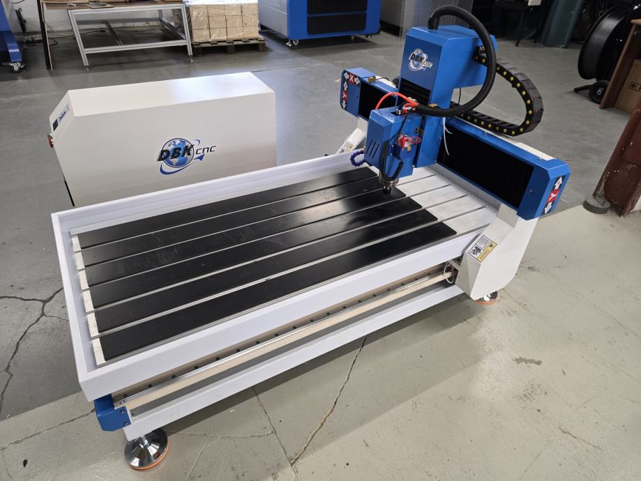 Namizni CNC router 2,2kW