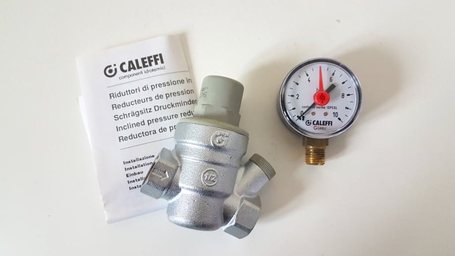 Poševni regulator tlaka z manometrom 1/2" Caleffi