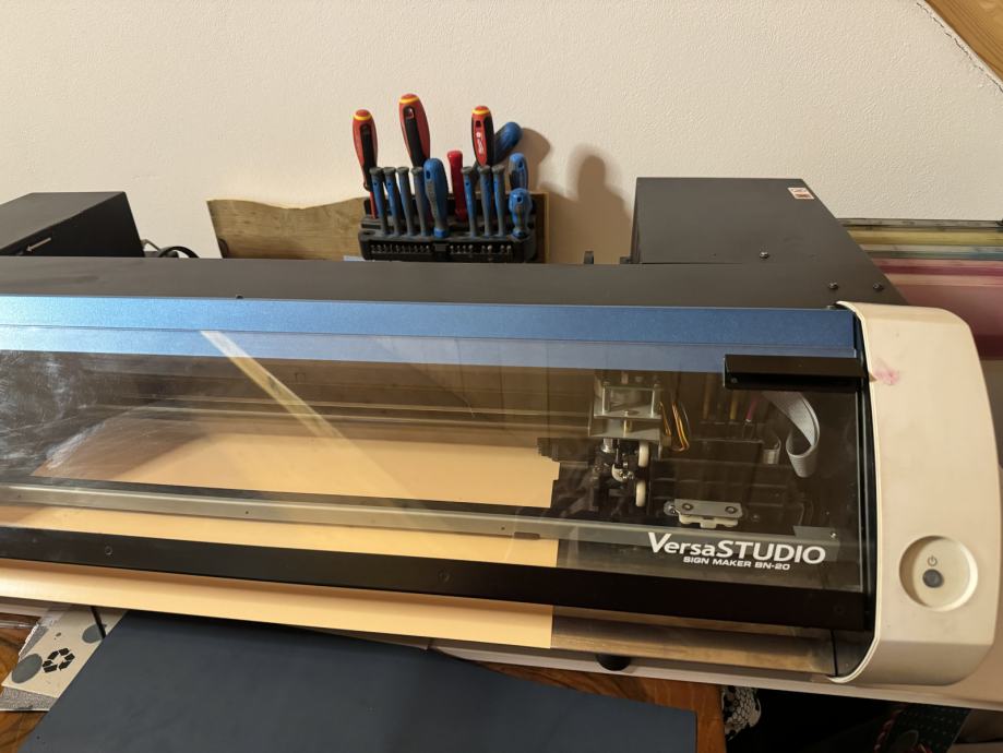 Versa studio Roland BN 20 tiskalnik in rezalnik, ecosolvent