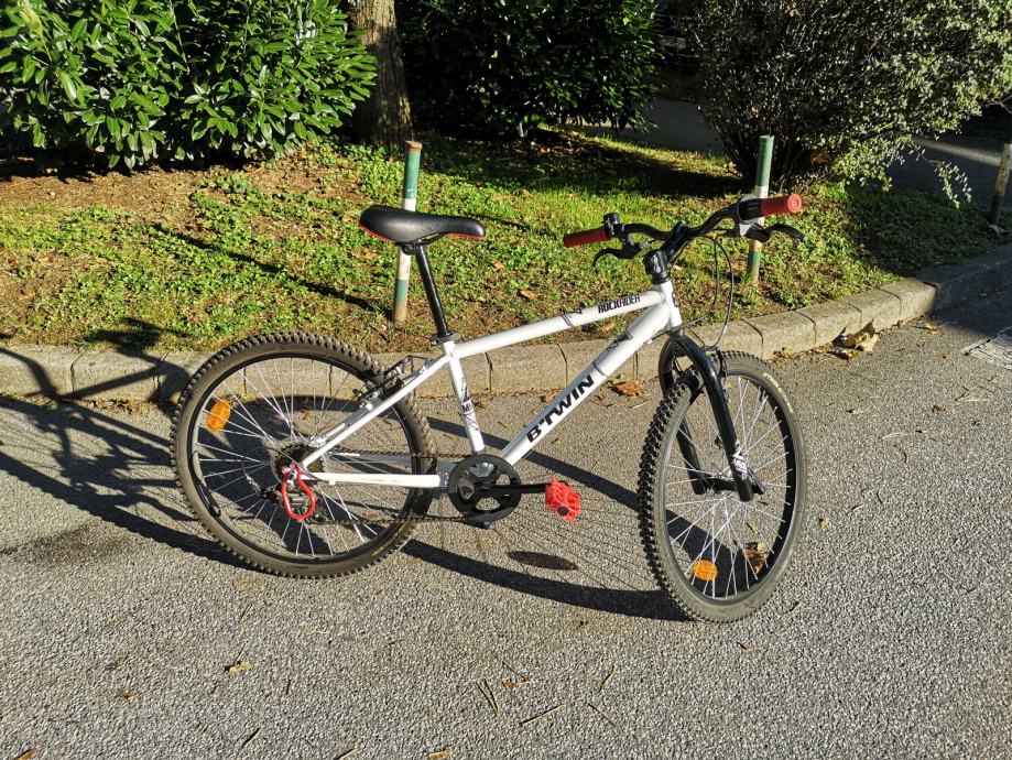 BTWIN ROCKRIDER 300 24 col - otroško Gorsko kolo - Bele barve