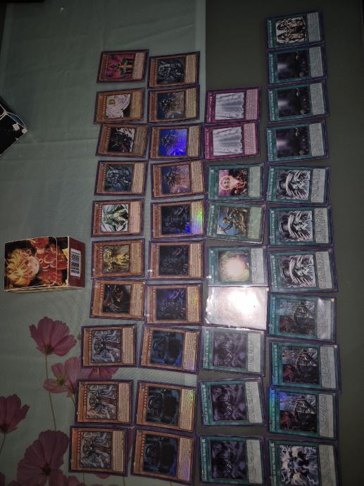 DECKI YU-GI-OH