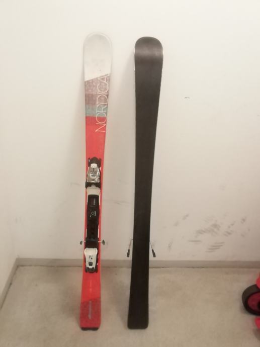 OTROSKE SMUCI NORDICA FIRST BELL DOLZINA 146 CM ALL MOUNTAIN SKI