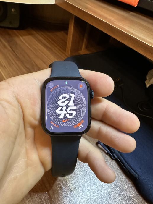 Apple Watch 8 45mm (beri opis)