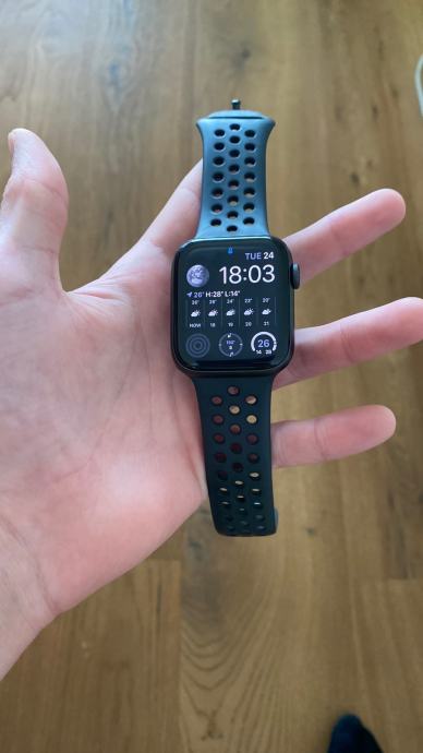 Apple Watch SE 44mm