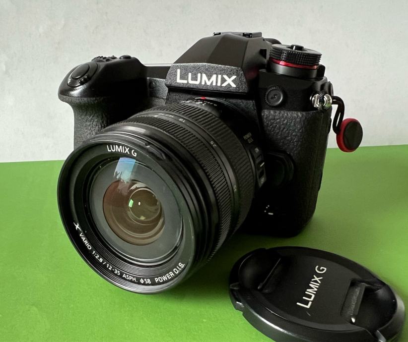 Panasonic Lumix G9 in objektiv Panasonic Lumix G X Vario 12-35 F2,8 II