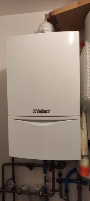 Plinski kondenzacijski kotel Vaillant ecoTEC plus VUW INT 236/3-5 R3