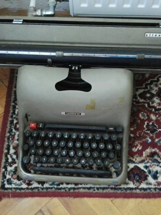 pisalni stroj Olivetti Lexikon 80