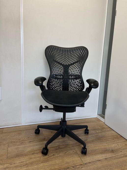 Refurbished Herman Miller Mirra Black Edition