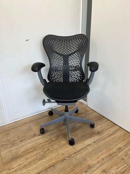 Refurbished Herman Miller Mirra Grey Black