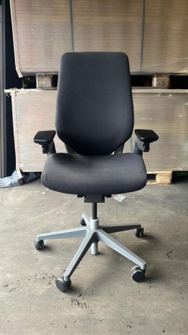 Refurbished Steelcase Gesture Full Option - Črna