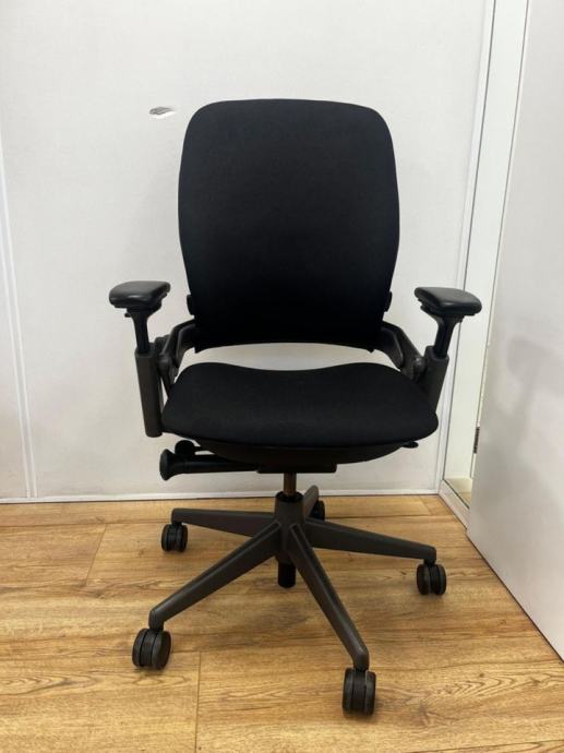 Steelcase Leap V2 Full Option (Showroommodel)