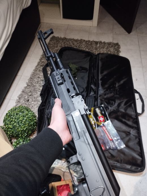 Airsoft CyberGun AK in CZ airosft pištola CO2