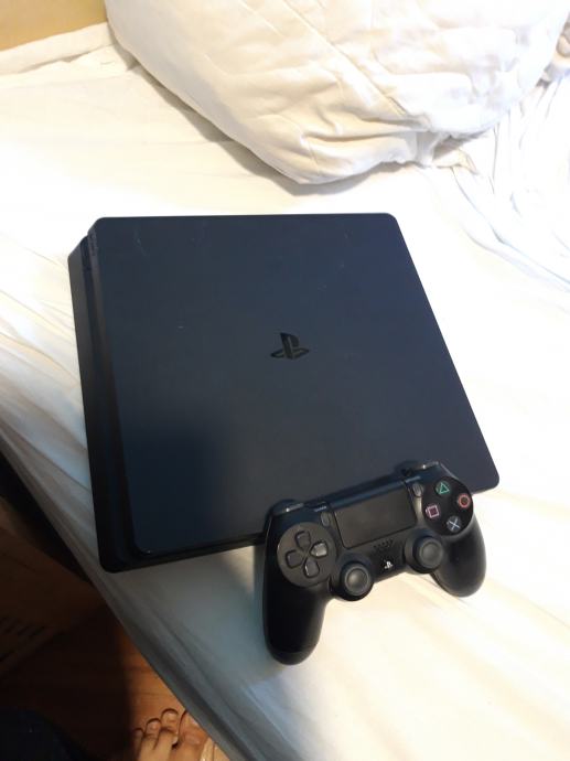 Где можно заказать ps4 slim