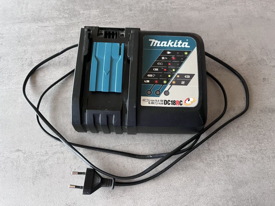 Makita original hitri polnilec DC18RC