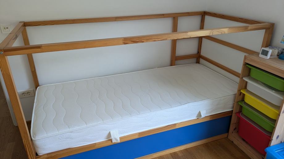 Postelja 90*200 IKEA KURA 30 EUR