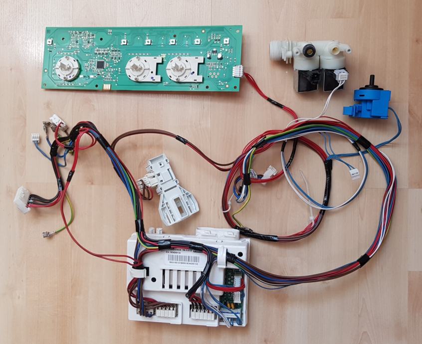 INDESIT IWC 61251 Elektronsko krmiljenje PRALNI STROJ