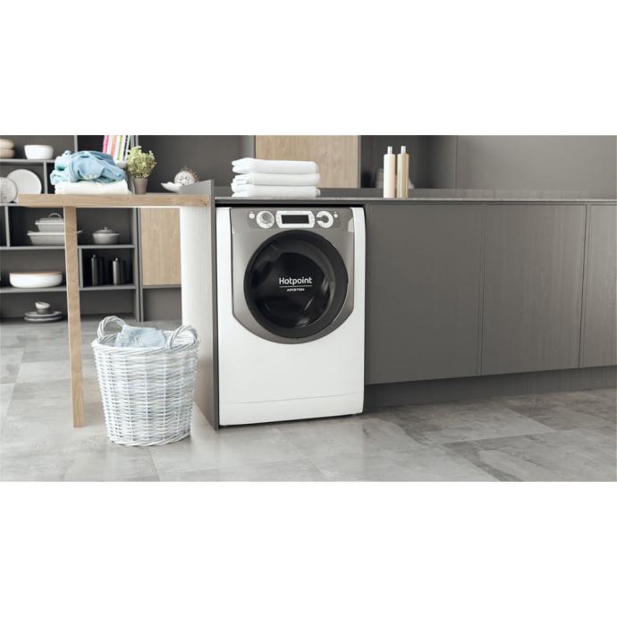 Pralni stroj Hotpoint Aqualtis AQS73D 29