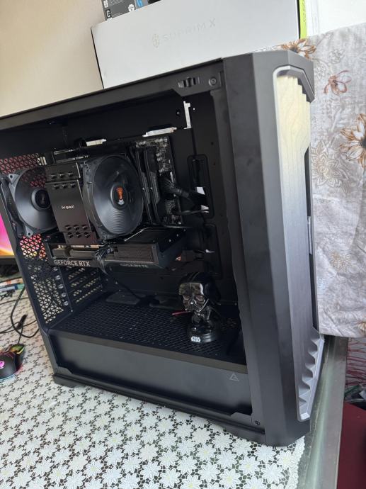 Gaming računalnik Ryzen 7 7800x3d in rx 7900xtx