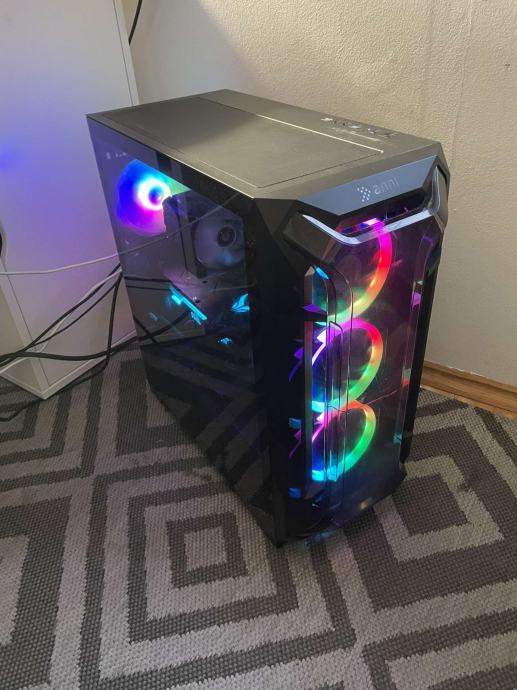 Gaming PC RGB Vodno hlajenje i5, 32GB, RX 5700XT, 500GB SSD