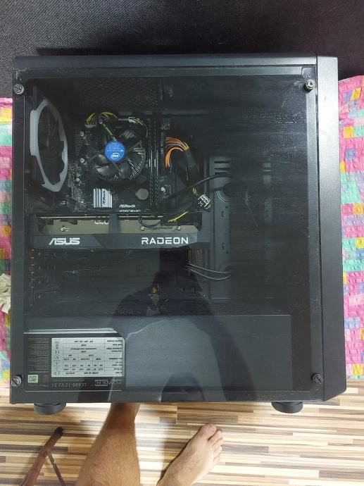 Gaming Računalnik i5 9400f RX 6600 16GB RAM 1200GB prostora