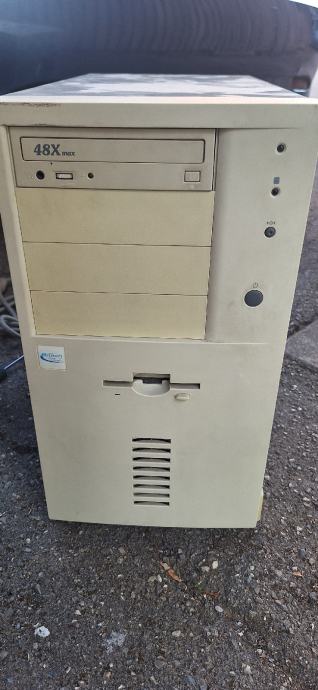 prodam starejsi racunalnik intel pentium ii 2 2x500mhz 512mb sdr