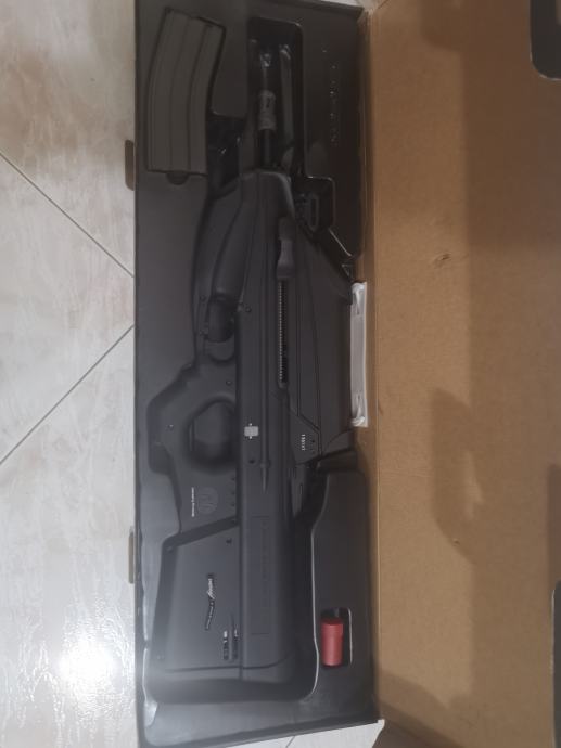 Airsoft FN F2000 od G&G