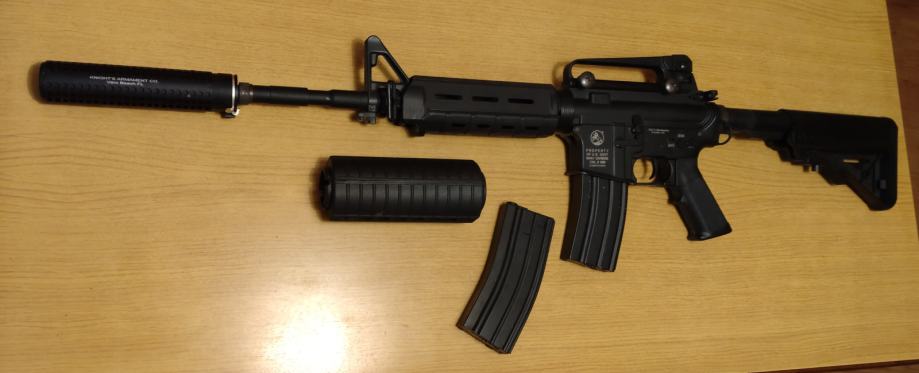 M4 airsoft replika