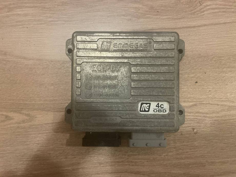 10R-024537 - MOTORNI RAČUNALNIK ECU MODUL ALFA ROMEO