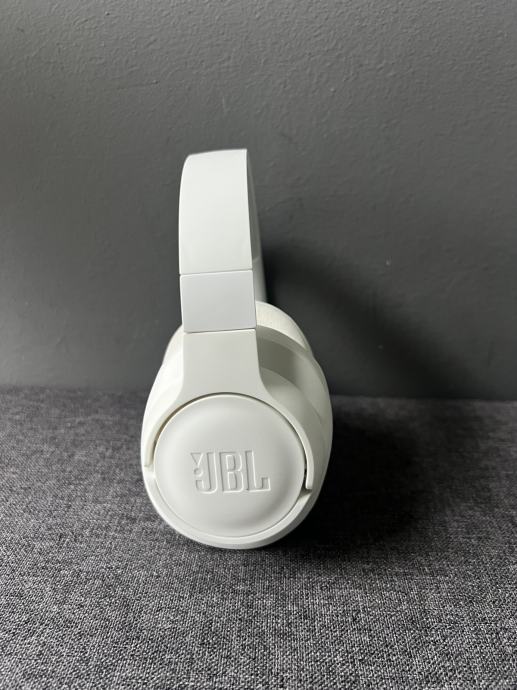 JBL Tune 510BT brezžične slušalke, bele