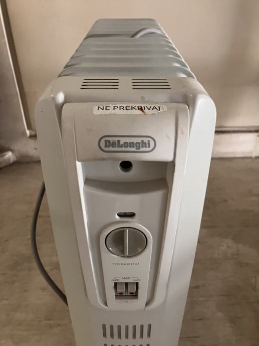 Električni oljni radiator DELONGHI