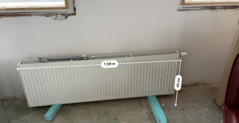Radiator Korado 500x1600 s termostatskim ventilom in nosilci