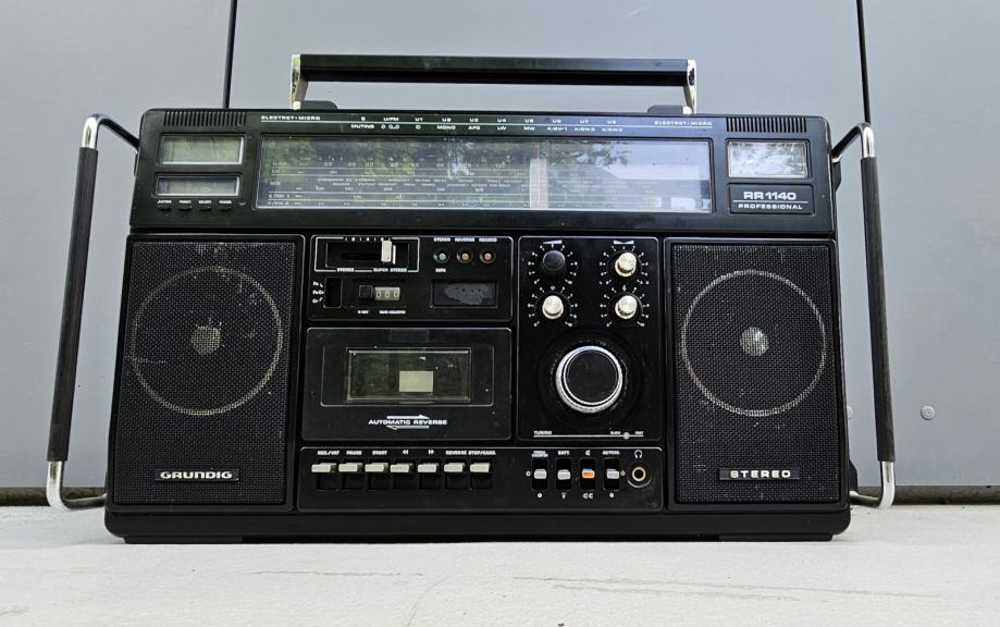 GRUNDIG RR 1140 PROFESSIONAL V okvari