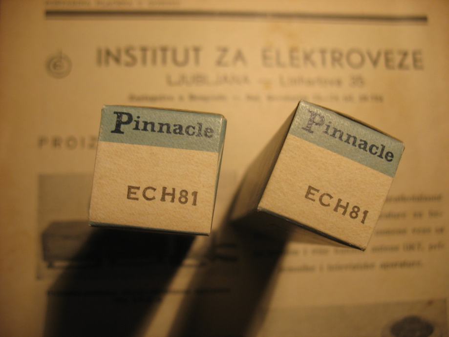 Vacuum tube ECH81 Pinnacle, nova elektronka za stari radio sprejemnik