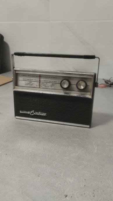 Stari radio SANYO Model 10F-821N  Retro-Rijetko