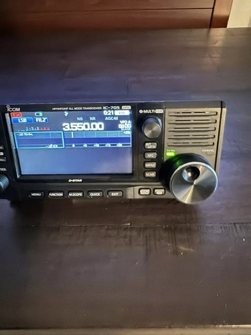 Icom IC-705 HF/VHF/UHF All Mode Portable QRP 5W/10W Transceiver