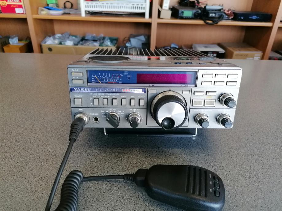 YAESU FT 757GX