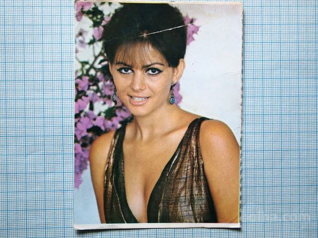 Razglednica Claudia CARDINALE (2)