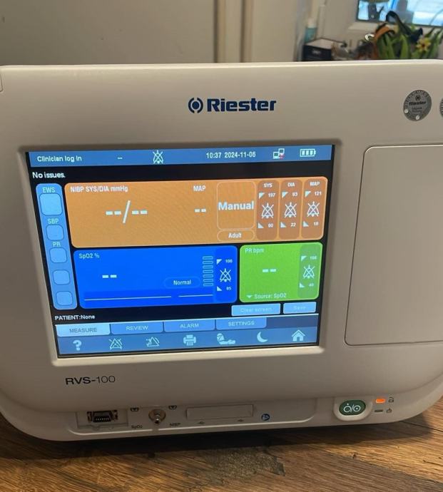 Monitor za spremljanje vitalnih znakov RVS-100