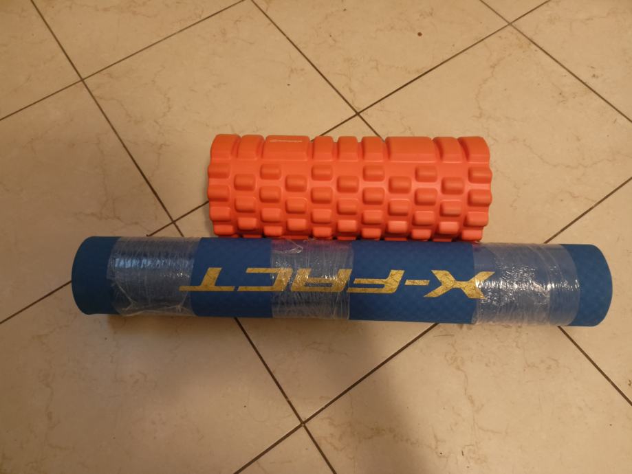 Foam Roller + podloga za telovadbo