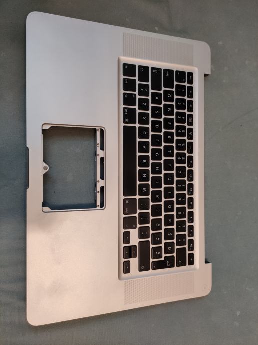 Apple Macbook A1286 late 2008 early 2009 palmrest z tipkovnico