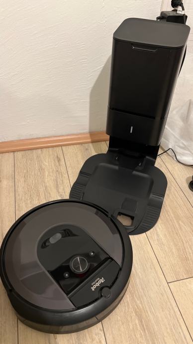 iRobot i7+