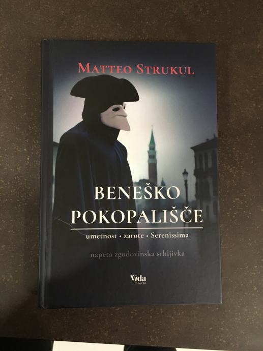 Beneško pokopališče, Matteo Strukul, trda vezava